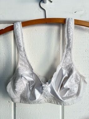 Vintage White Lace & Satin Support Bra - Sears 34C